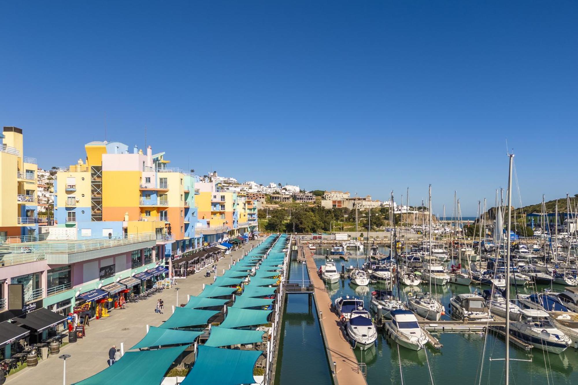 Marina Breeze Apartment With Pool - 900M From The Beach Αλμπουφέιρα Εξωτερικό φωτογραφία