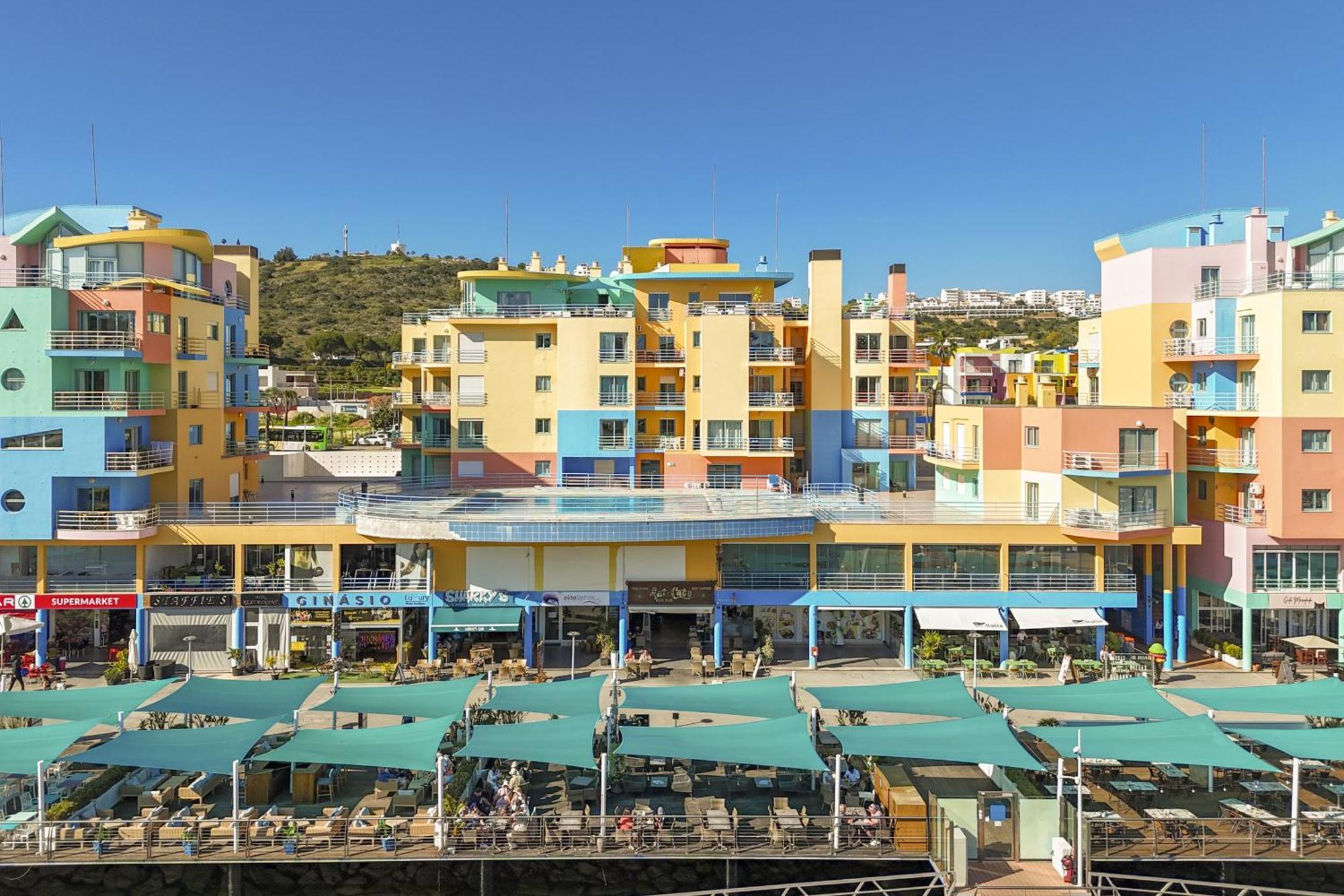 Marina Breeze Apartment With Pool - 900M From The Beach Αλμπουφέιρα Εξωτερικό φωτογραφία