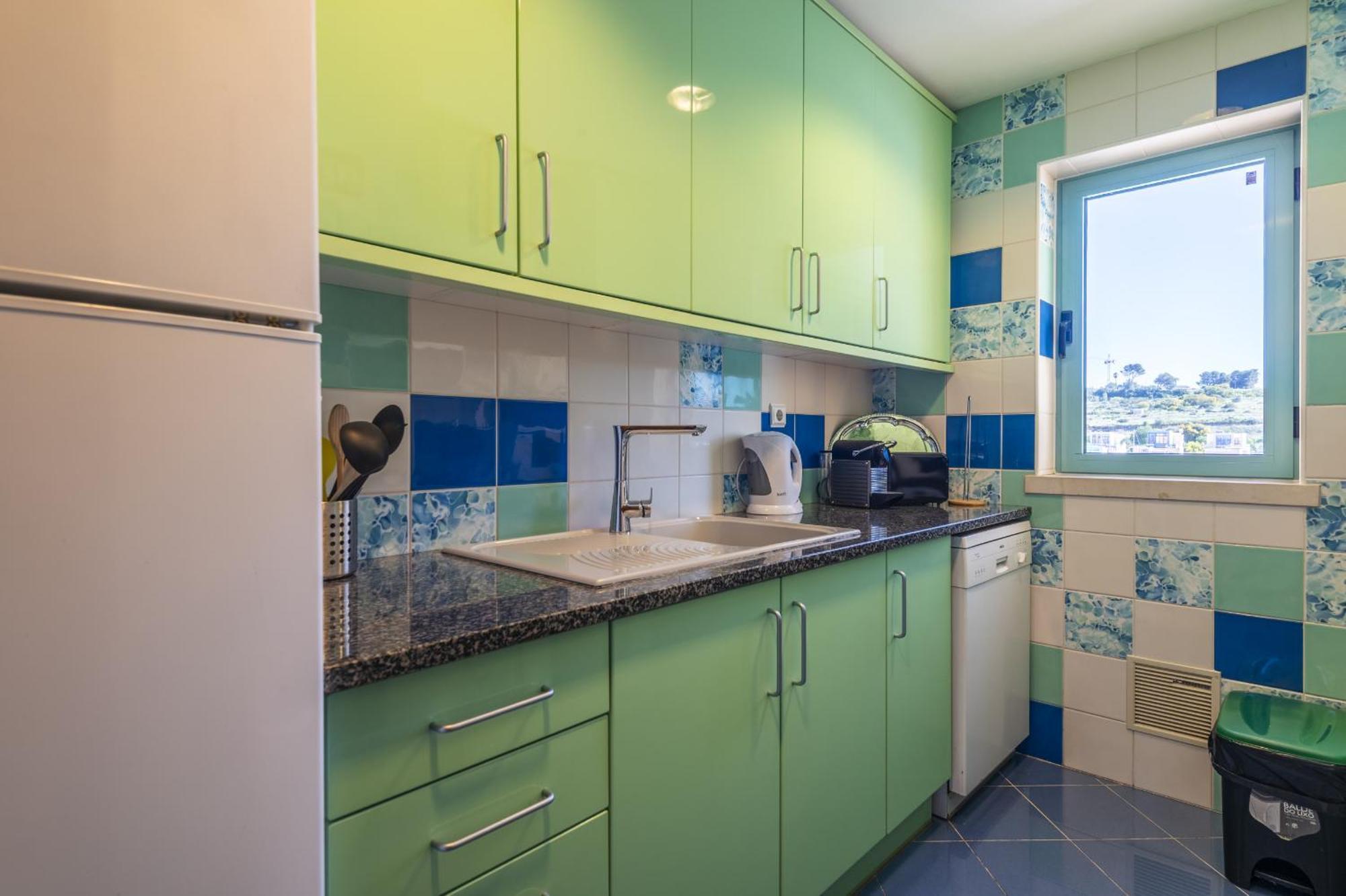 Marina Breeze Apartment With Pool - 900M From The Beach Αλμπουφέιρα Εξωτερικό φωτογραφία