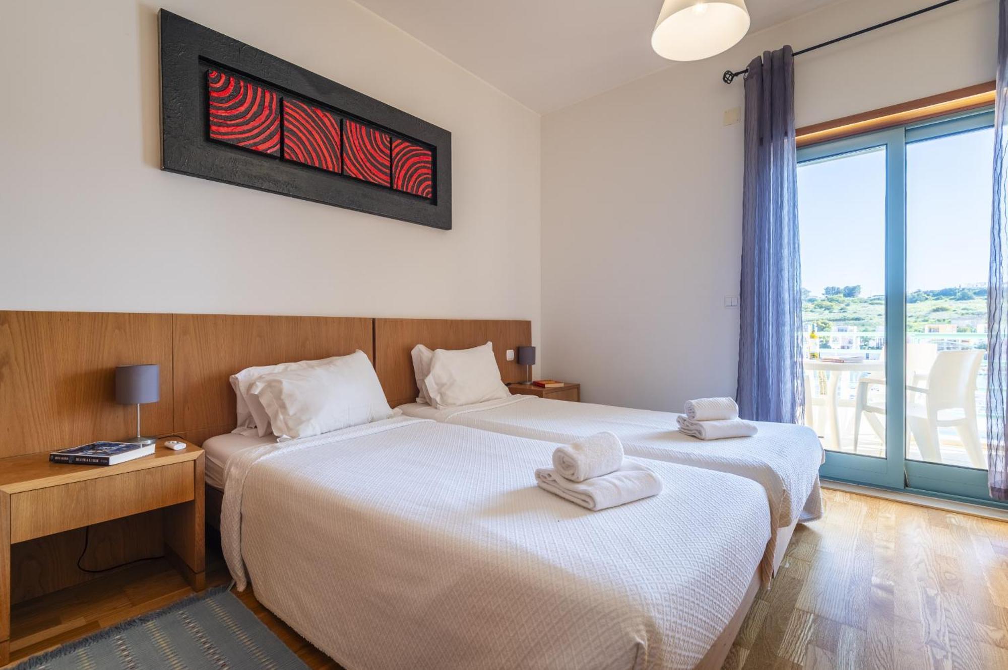 Marina Breeze Apartment With Pool - 900M From The Beach Αλμπουφέιρα Εξωτερικό φωτογραφία