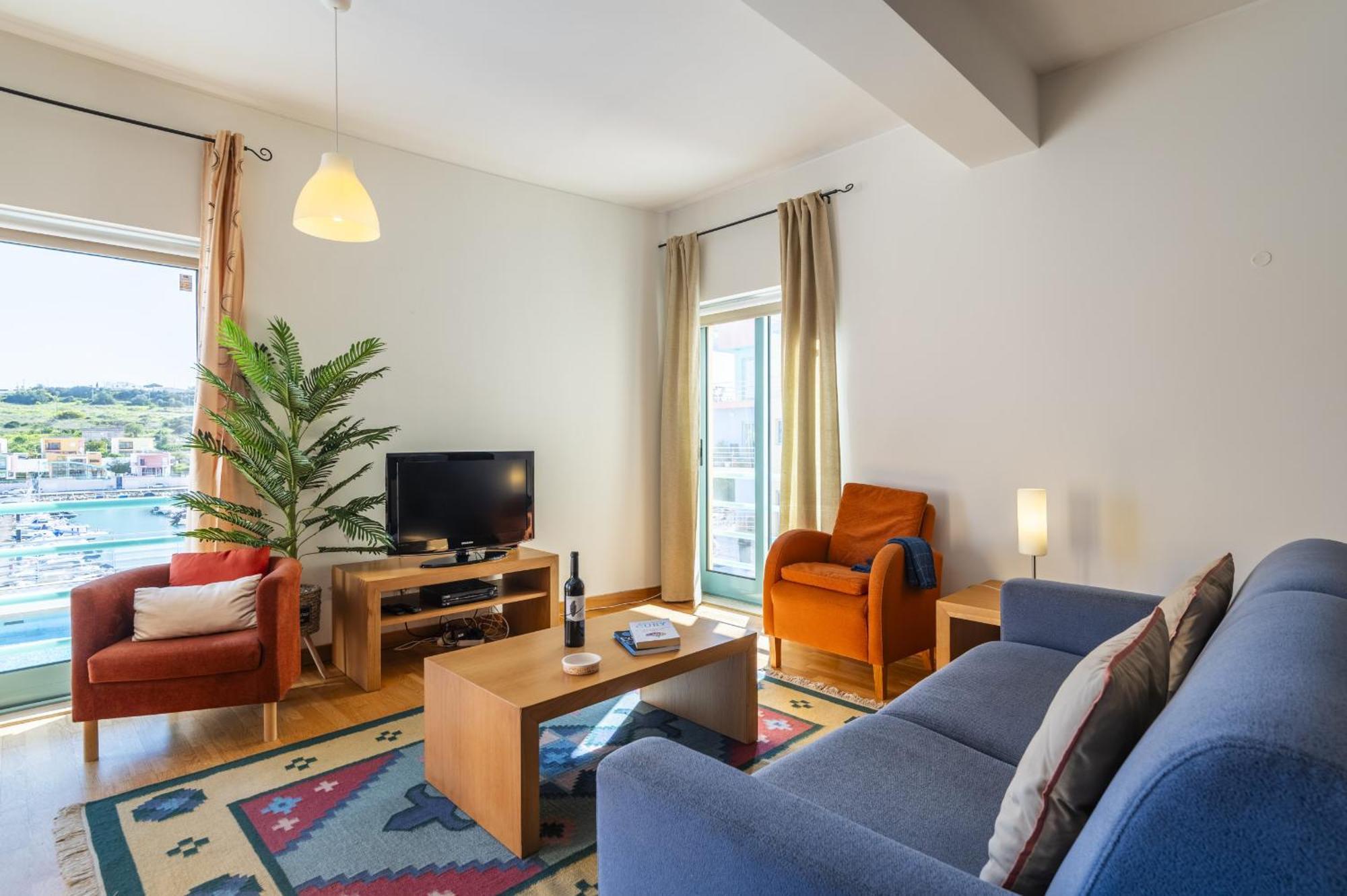 Marina Breeze Apartment With Pool - 900M From The Beach Αλμπουφέιρα Εξωτερικό φωτογραφία